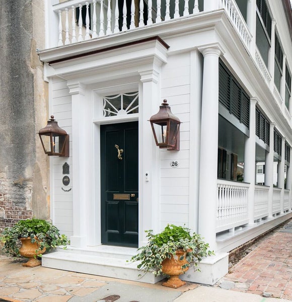 A beautiful white home in South Carolina.